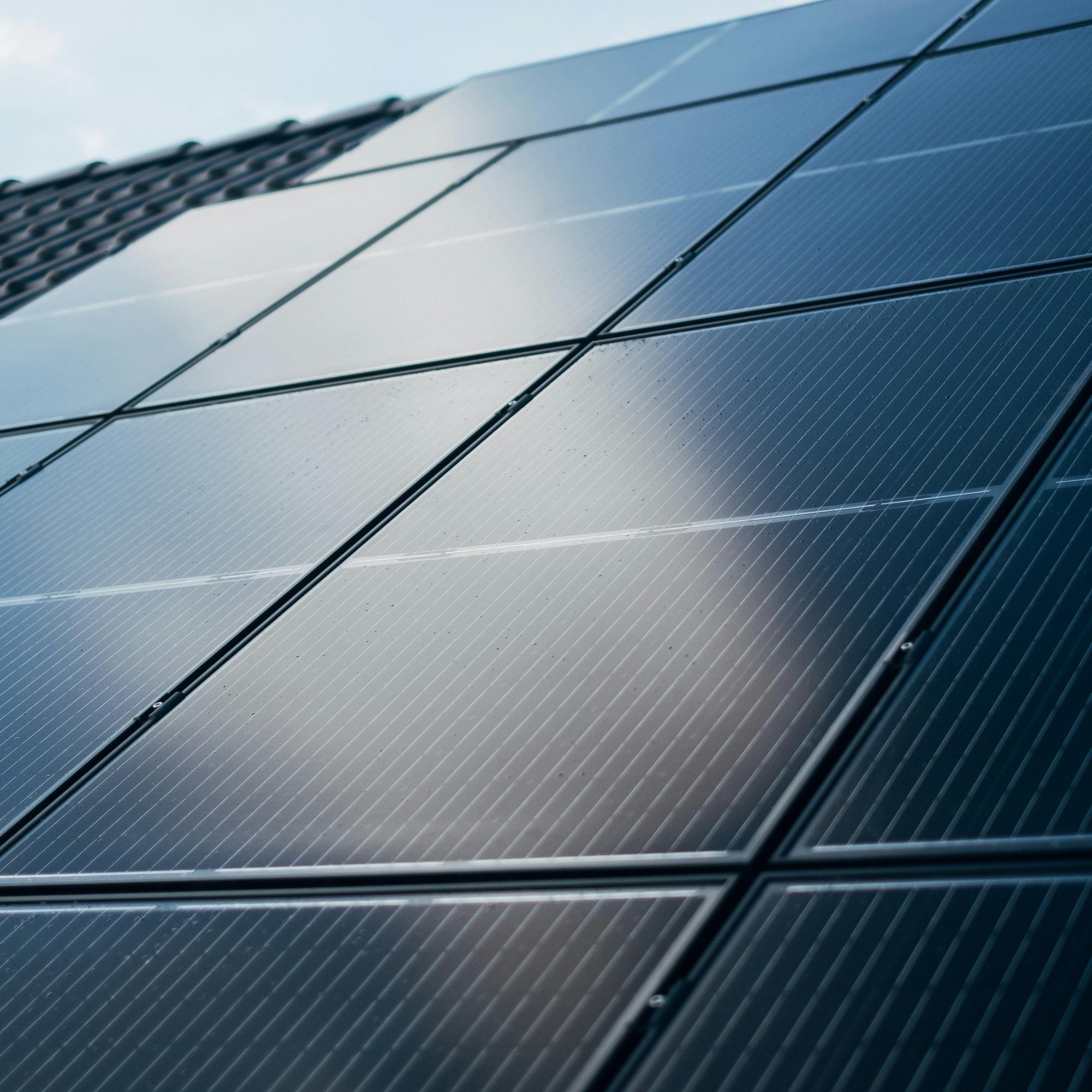 ตัวเพิ่มประสิทธิภาพ PV เทียบกับ RSD ระดับโมดูล: การเลือก MLPE ที่เหมาะสมสำหรับพลังงานแสงอาทิตย์ของไทย(pic1)